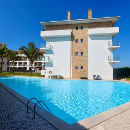 Pebble - 1 Bedroom Apartment Sleeps 5 With Pool & Tennis Court ساو مارتينهو دو بورتو المظهر الخارجي الصورة